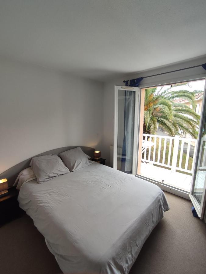Apartmán Petit Oasis Avec Piscine Anglet Exteriér fotografie